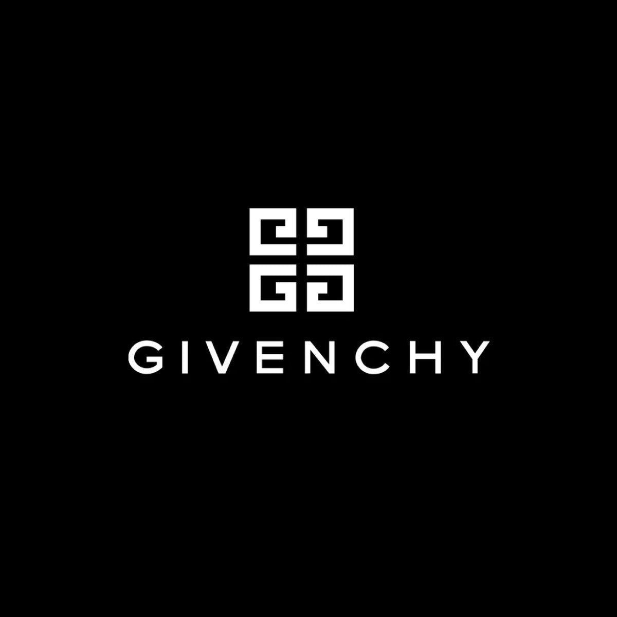 Givenchy - GLAM42