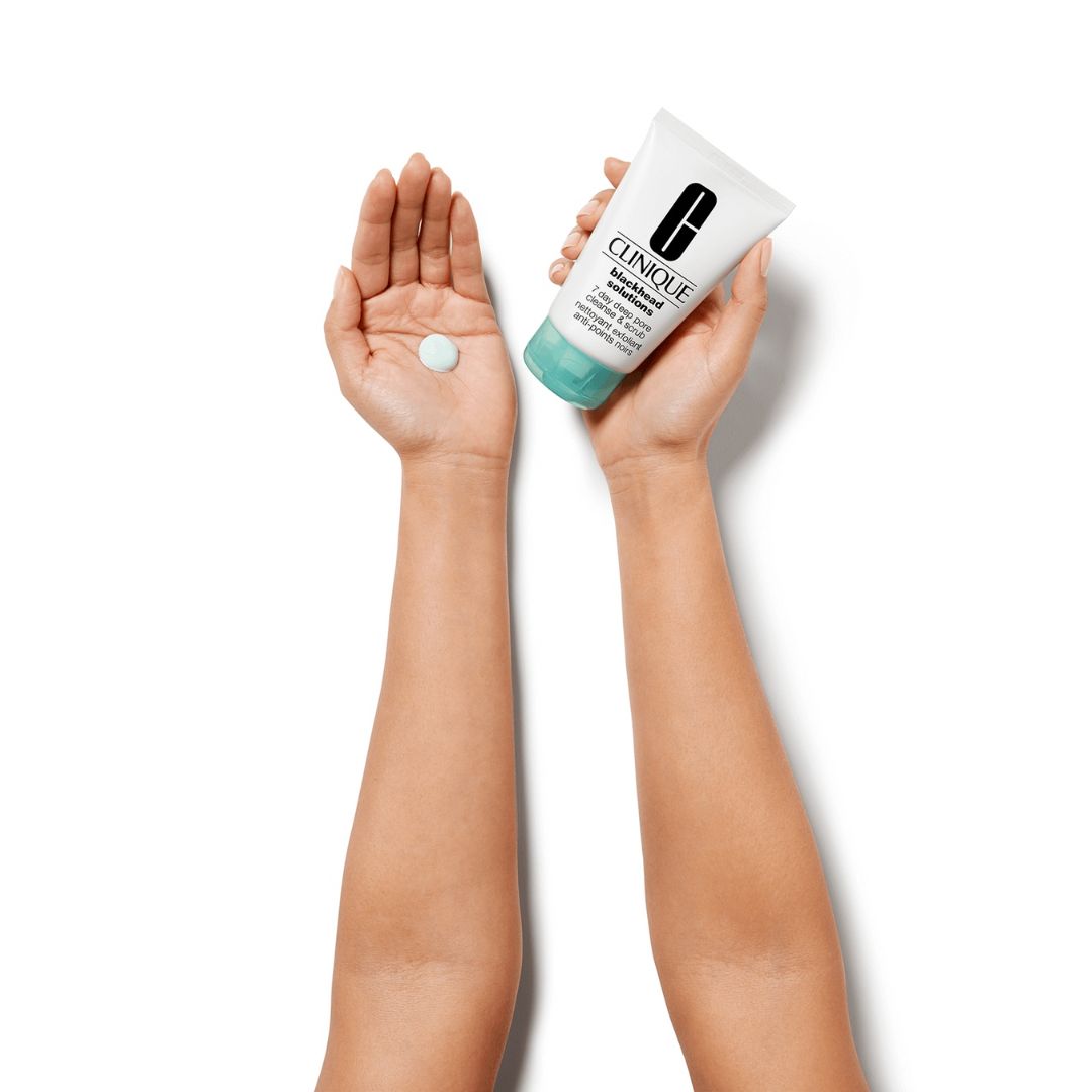 Clinique Blackhead Solutions 7 Day Deep Pore Cleanser & Scrub With Salicylic Acid + Vitamin E 125ml קליניק סבון פילינג לניקוי שחורים-GLAM42