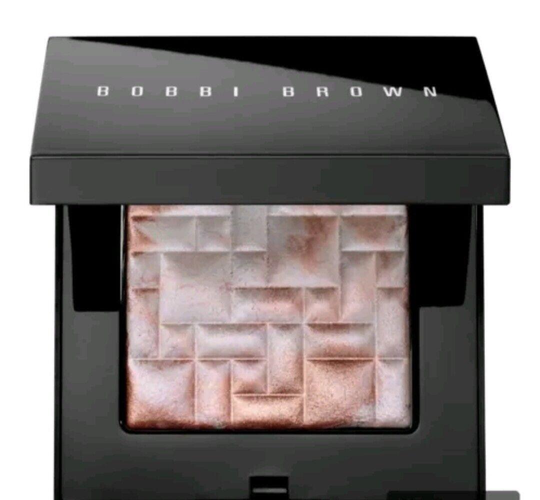 Bobbi Brown Highlighting Powder בובי בראון פודרת הארה - GLAM42