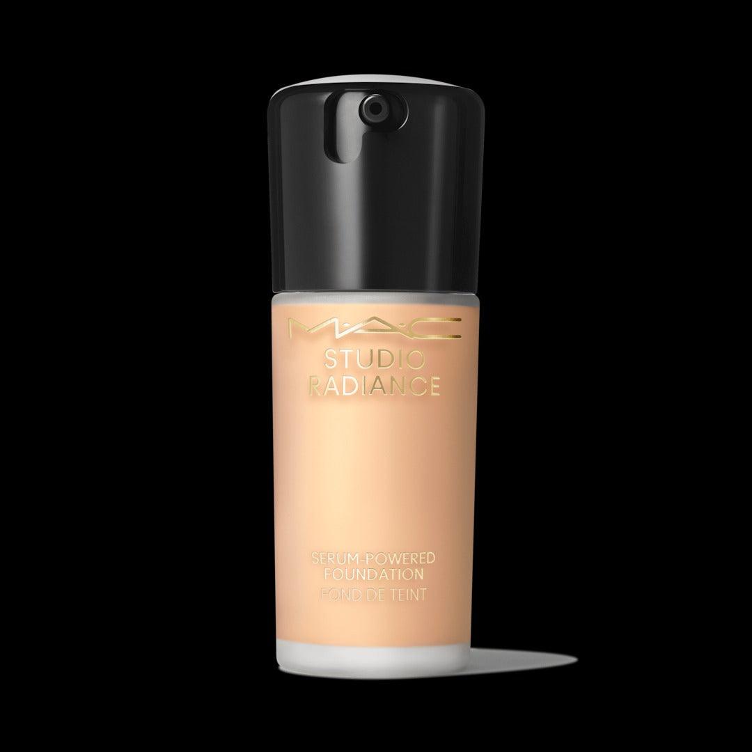 Mac Studio Radiance Serum-Powered Foundation מאק מייקאפ סרום בעל רכיבי טיפוח עוצמתיים - GLAM42