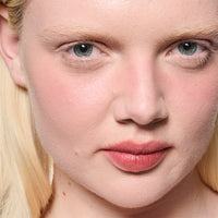 Powder Kiss Lip + Cheek Mousse מאק שפתון פאודר קיס ליפ וצ'יק מוס