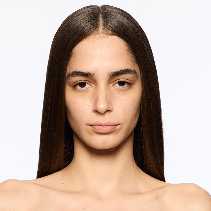 Studio Radiance Casual Skin Tint Stick מאק מייקאפ טינט בסטיק מועשר בסרום