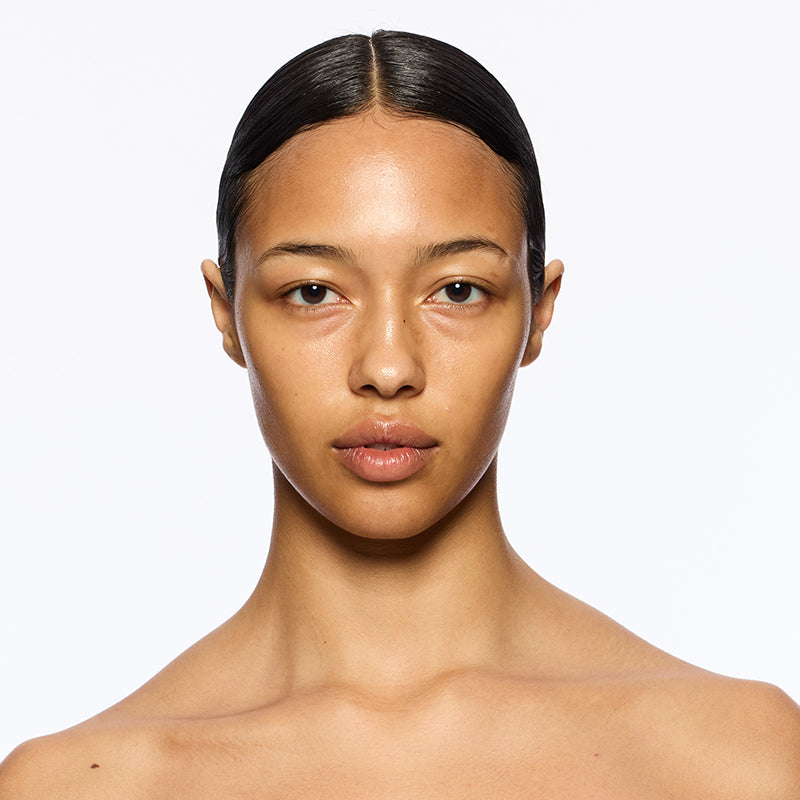 Studio Radiance Casual Skin Tint Stick מאק מייקאפ טינט בסטיק מועשר בסרום