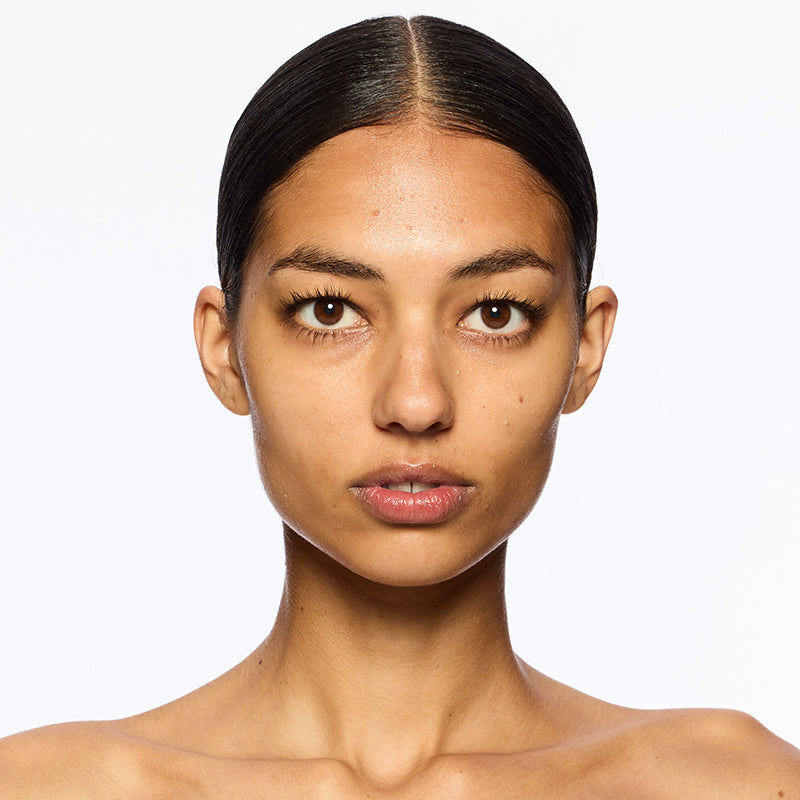 Studio Radiance Casual Skin Tint Stick מאק מייקאפ טינט בסטיק מועשר בסרום
