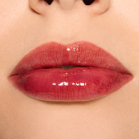 Lustreglass Stranglass Lip Tint מאק טינט לשפתיים באפקט מבריק עם גוון עמיד