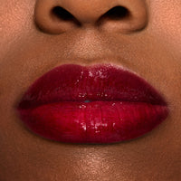 Lustreglass Stranglass Lip Tint מאק טינט לשפתיים באפקט מבריק עם גוון עמיד