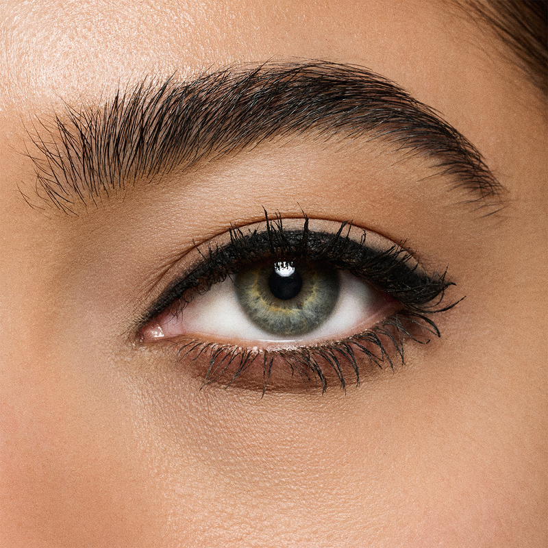 Kajal Excess Longwear Smoky Eyeliner מאק עיפרון אייליינר עמיד למראה מעושן