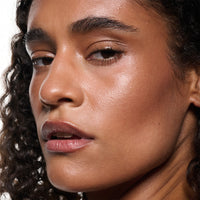 Strobe Beam Liquid Bronzer מאק ברונזר נוזלי בגימור זוהר