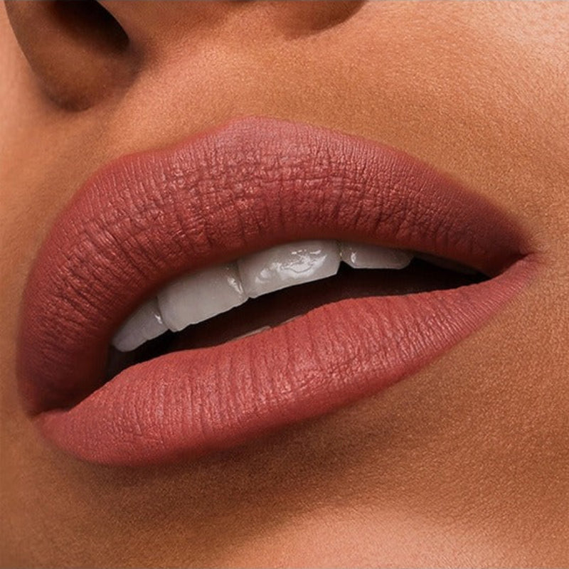 Estee Lauder Pure Color Refillable Matte Lipstick אסתי לאודר שפתון פיור קולור בגימור מאט