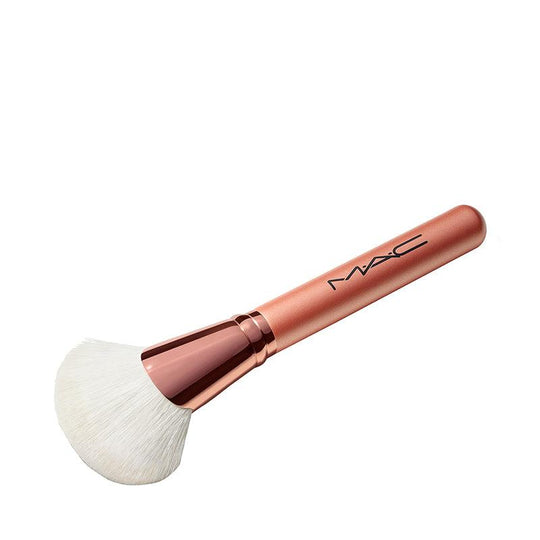 Mac 143S Bronzer Fan Brush מאק מברשת ברונזר-GLAM42